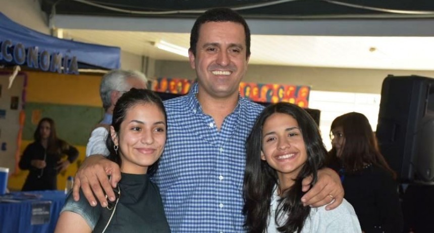 Eber Solís acompañó la Expo Carreras 2023 en la EPES N°51
