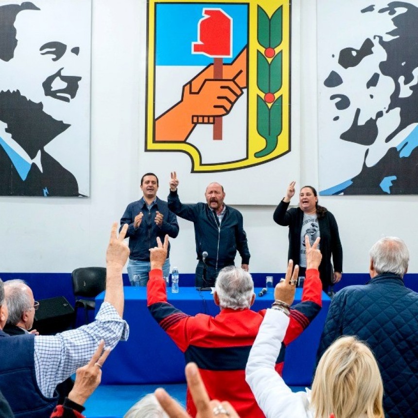 Gildo Insfrán encabezó encuentro en la sede del PJ