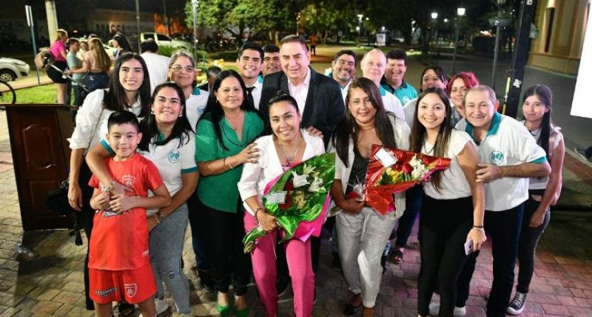Jofré reconoció a trabajadores y trabajadoras con trayectoria en el servicio por el Día del Empleado Municipal