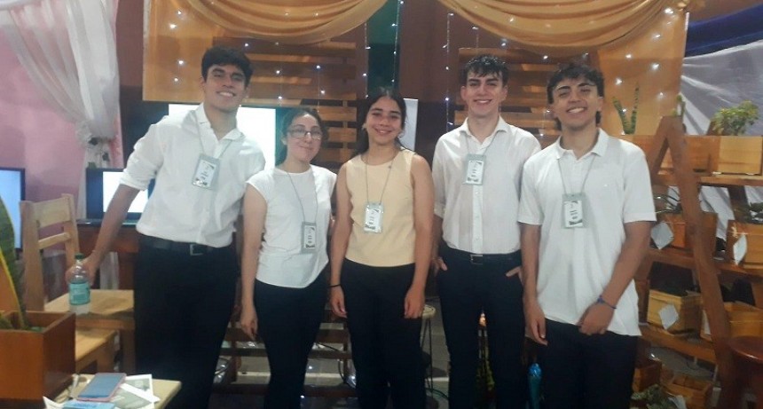 Estudiantes del Instituto San Martin expusieron sus productos de microemprendimientos