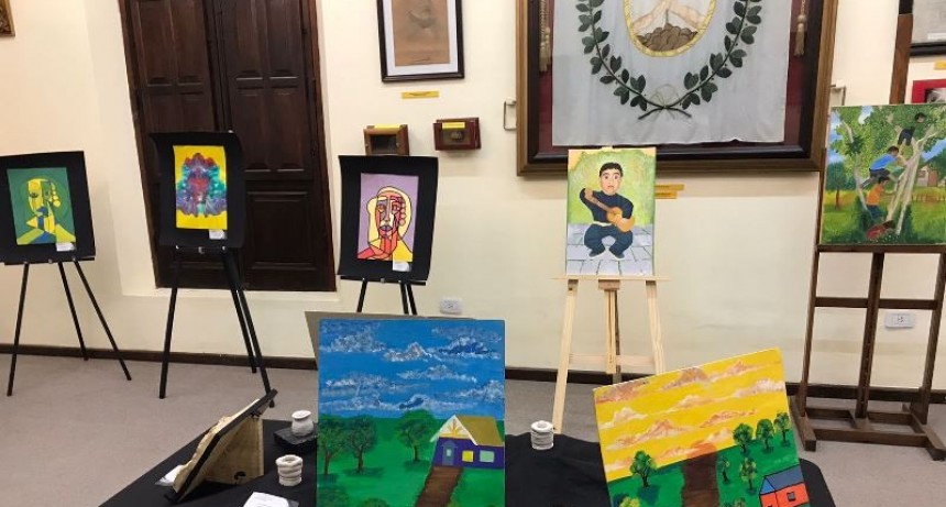 Con obras de estudiantes de escuela rural, inició la 7° edición de “Una Muestra en el Museo”