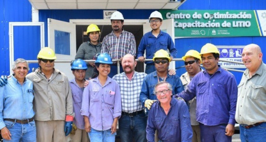 Insfrán visitó la producción de litio en el Departamento Ramón Lista
