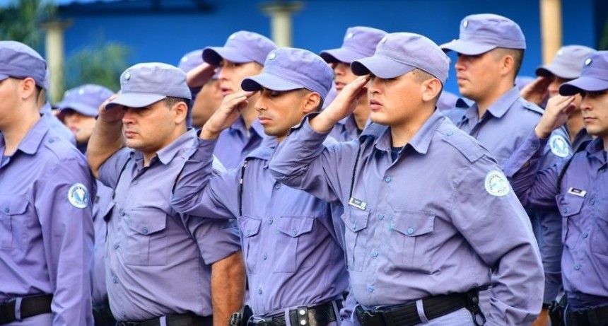 El ministro de Gobierno encabezó en Ingeniero Juárez el acto homenaje por el 63° aniversario de la Policía de Formosa