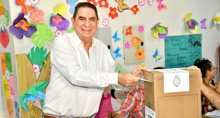 Votó Jofré y aseguró que “se está eligiendo el futuro del país entre dos modelos bien diferenciados”