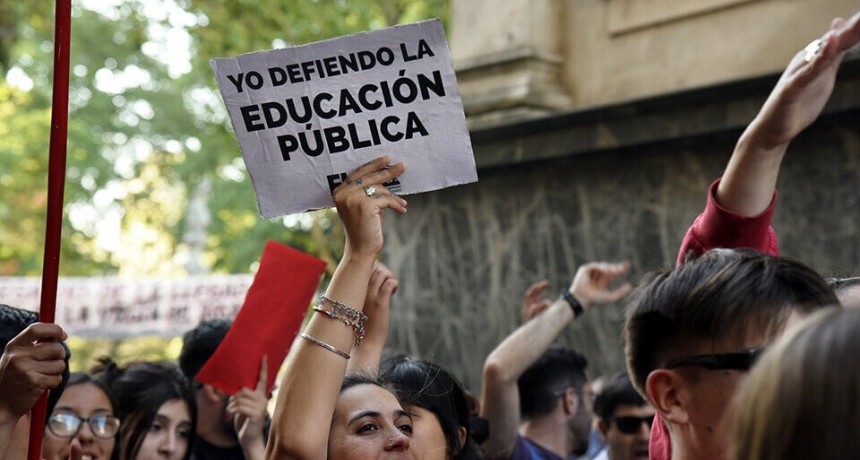 Estudiante de Nivel Superior agradeció al gobernador Insfrán por defender la educación pública