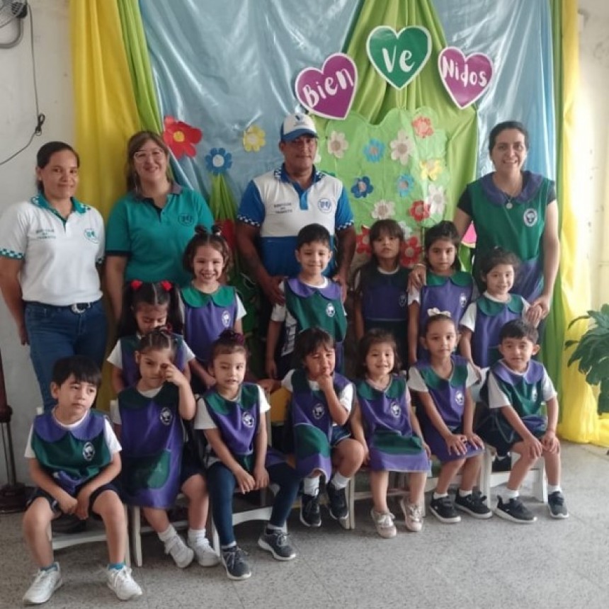Actividades recreativas en el Jardín de Infantes “Nueva Vida” para concientizar sobre seguridad vial
