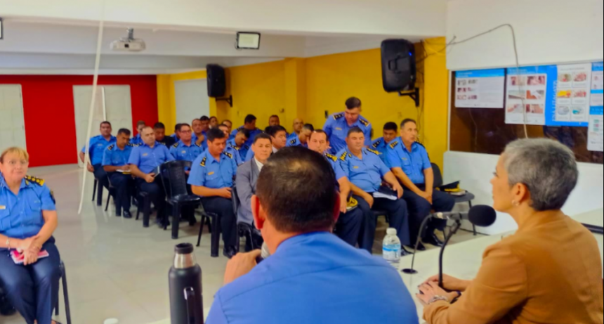 La fiscal Julieta Raquel Alucín mantuvo una reunión de trabajo y coordinación con la Policía