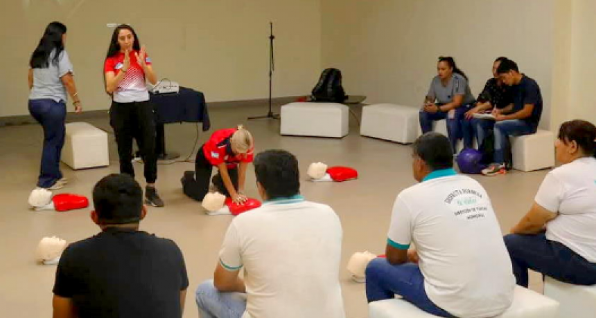 La Municipalidad brindó charla sobre RCP y buenas prácticas en el turismo