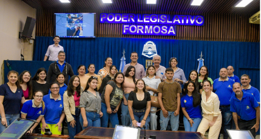En la Legislatura, el vicegobernador Solís recibió a jóvenes de Gran Guardia