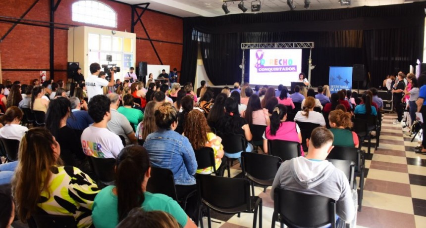 25N: Tuvo lugar un conversatorio sobre la igualdad de género en el Modelo Formoseño