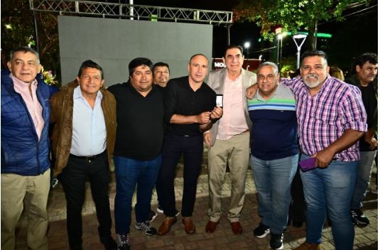 Jofré homenajeó a trabajadores y trabajadoras con trayectoria en la Comuna y anunció importantes beneficios