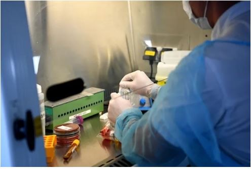 El conteo de los casos COVID-19 en el cierre de semana reflejó un nuevo ascenso