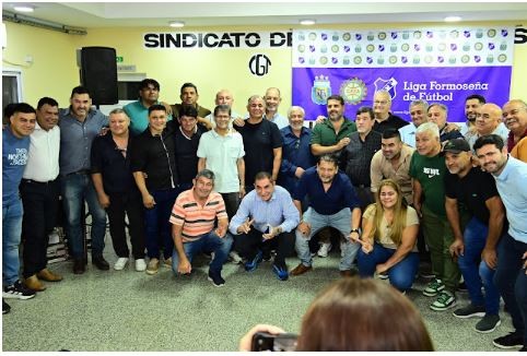 Jofré recibió al Consejo Federal de AFA, que hizo entrega de mobiliario para la LFF