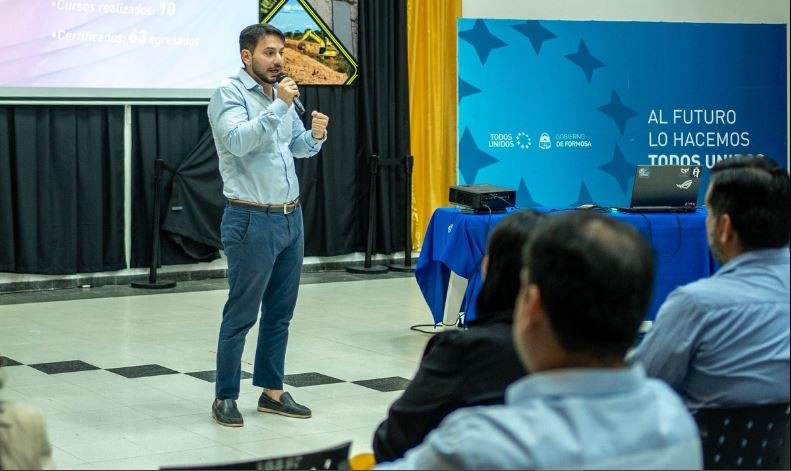 Realizamos el acto de entrega de certificados de los Cursos y Talleres de Oficios 2025