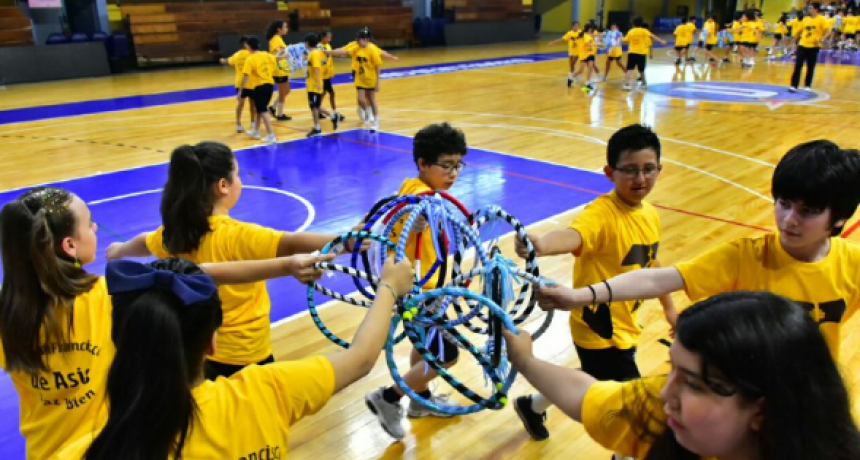 La Coordinación de Educación Física realizó la Gala Gimnástica de fin de año