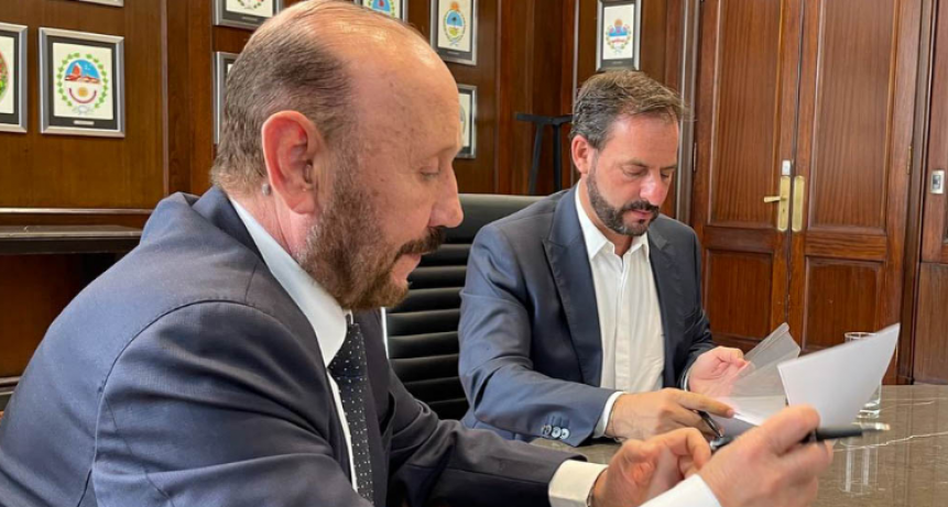 Insfrán suscribió acta con el secretario de Economía del Conocimiento