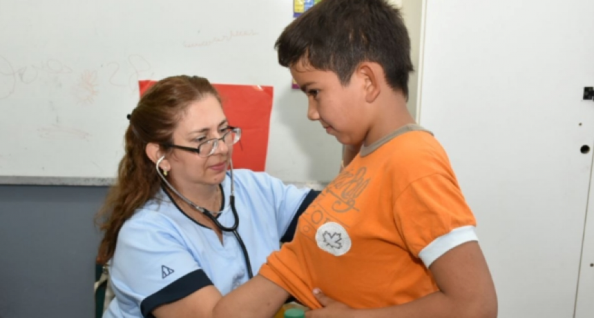 Extendieron un afectuoso saludo a los médicos y médicas en su día