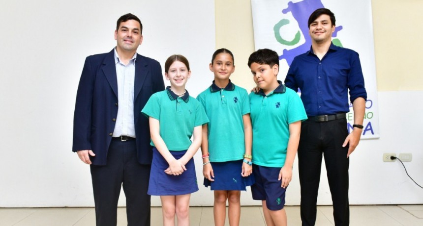 El Colegio Maradona reconoció a estudiantes que representaron a Formosa en el 26° Mateclubes