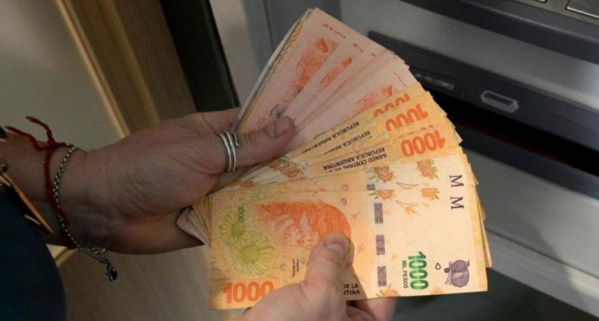 En diciembre del 2023 la Argentina registra salarios más bajos que en el 2001