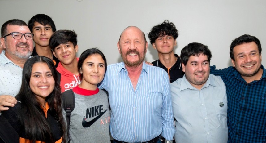 El Gobernador recibió a estudiantes secundarios de escuelas técnicas
