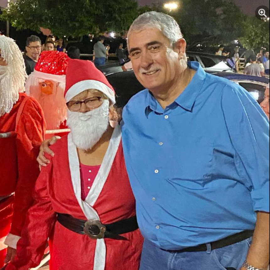 En el tradicional encendido de las luces navideñas 