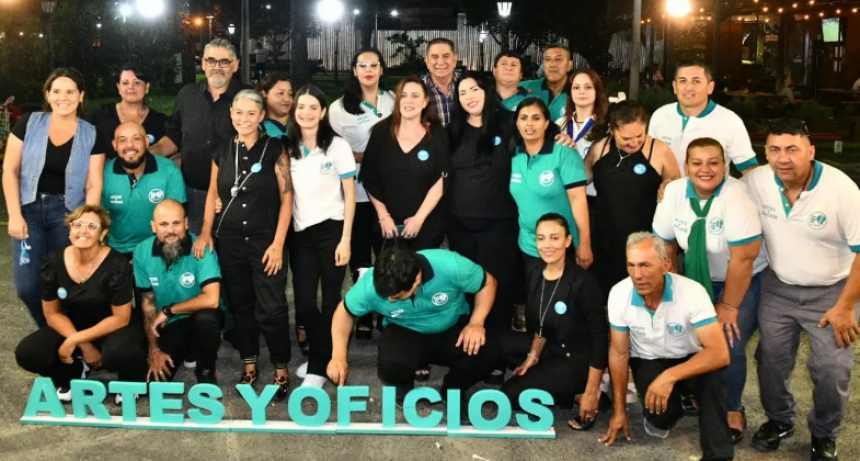 Acción Social del Municipio de Formosa entregó Certificados a egresados de la escuela de artes y oficios
