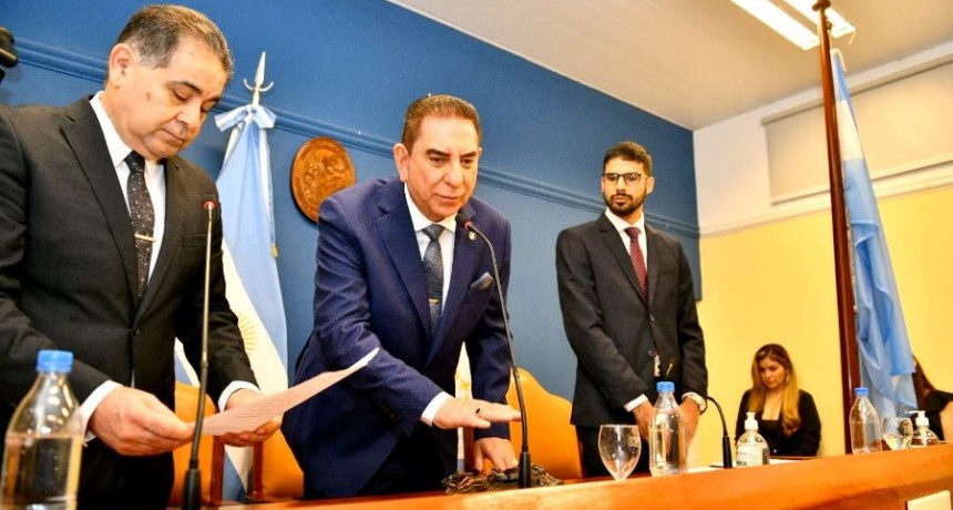 Jofré prestó juramento ante el HCD y asumió un nuevo mandato como intendente de la ciudad