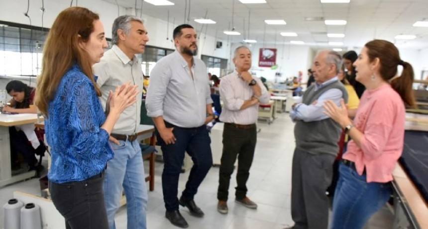 Economía con cierre de año con mucho apoyo al sector industrial y pyme local, pero advierte del nuevo contexto nacional