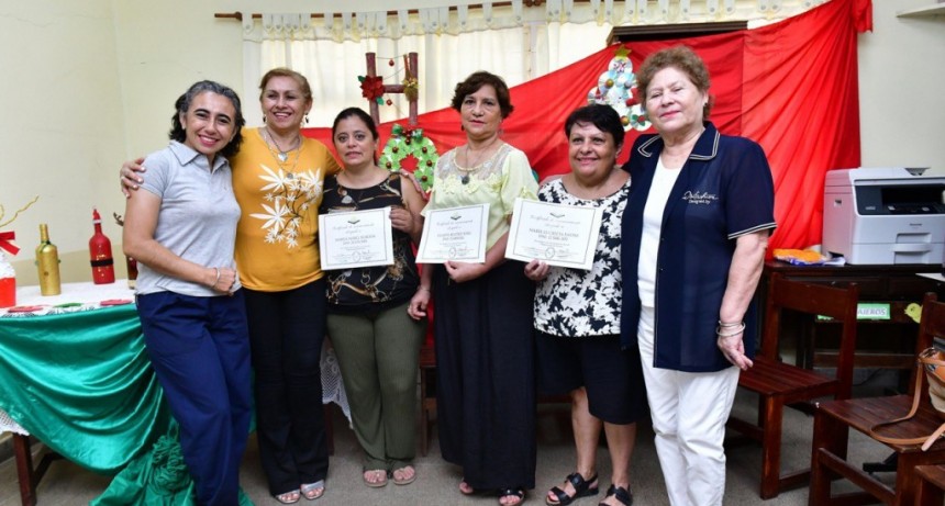 La Biblioteca Margarita Diez cerró el taller de confección de elementos con materiales reciclados