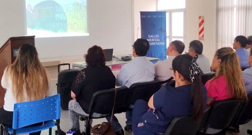 La Dirección de Salud Mental invitó a distintas instituciones a la proyección del documental Cruzar el Muro