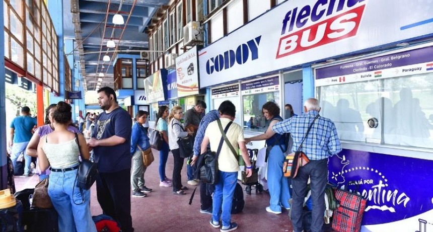 Empresas provinciales de transporte solicitaron un aumento del 110% tras fuerte devaluación del Gobierno nacional