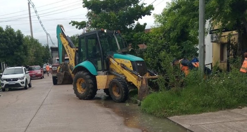 La comuna profundizó los trabajos para el mantenimiento del drenaje urbano en la ciudad