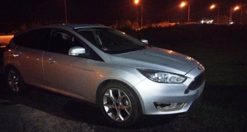 La Policía recuperó un auto robado tras un seguimiento por barrios de la zona norte