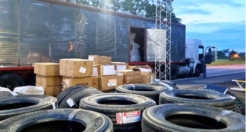 Incautan millonario cargamento de cubiertas y mercaderías sin aval aduanero