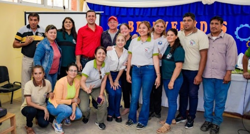 Laguna Yema: El Vicegobernador acompañó una jornada de prevención de consumo digital problemático en los jóvenes