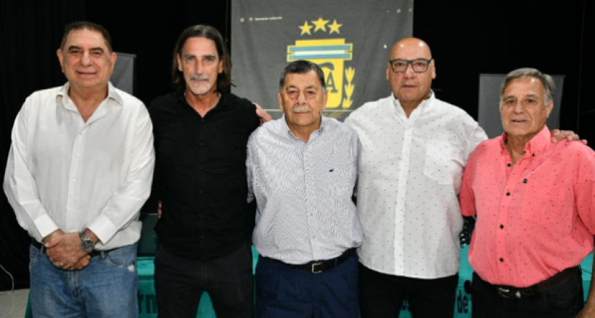 Jofré entregó diplomas y certificaciones a los árbitros formoseños