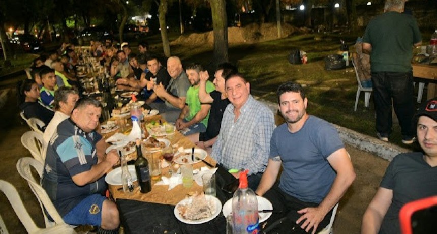 Jofré compartió una cena de camaradería con dirigentes del fútbol capitalino