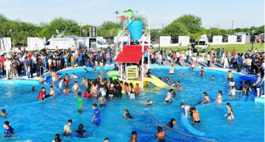 Lomitenses celebraron la apertura del nuevo Parque Acuático