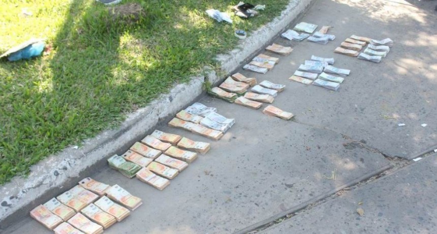 La Policía detuvo a dos sujetos que transportaban más de 18 millones de pesos