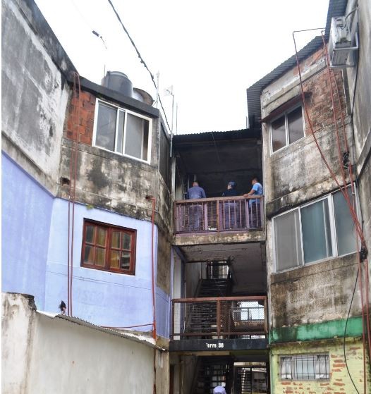 Bomberos extinguieron el incendio de un departamento en el barrio Guadalupe