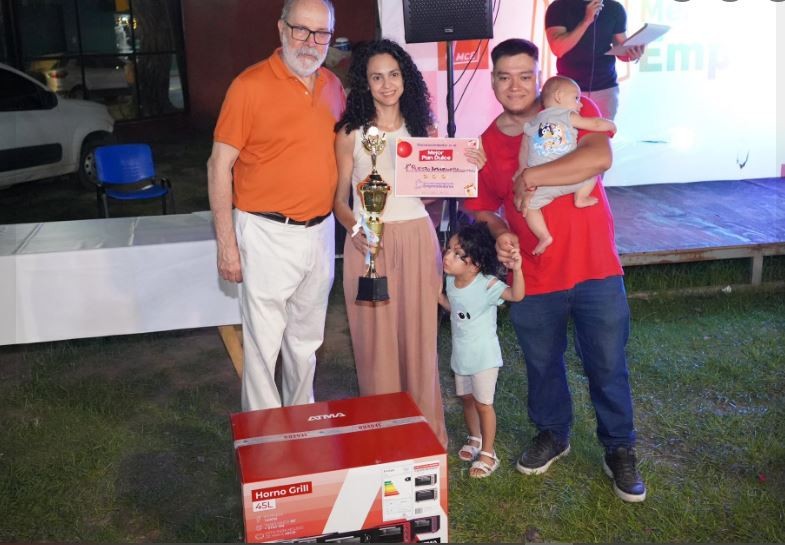 Todo para tu Navidad en el Mercado Comunitario de Emprendedores