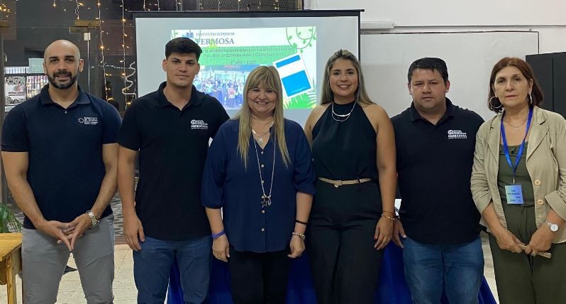 Celebramos la educación y la profesionalización.