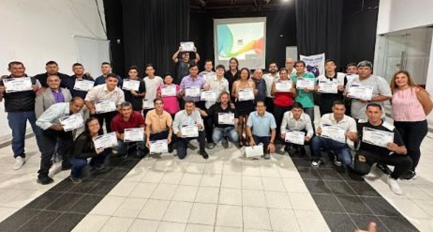 La Liga entregó diplomas y certificaciones a los árbitros formoseños